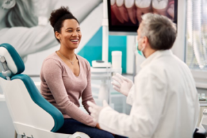 Patient and dentist having a positive consultation